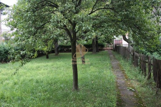 KUĆA SA DVORIŠTEM U PODLUGOVIMA/ILIJAŠ 95 m2