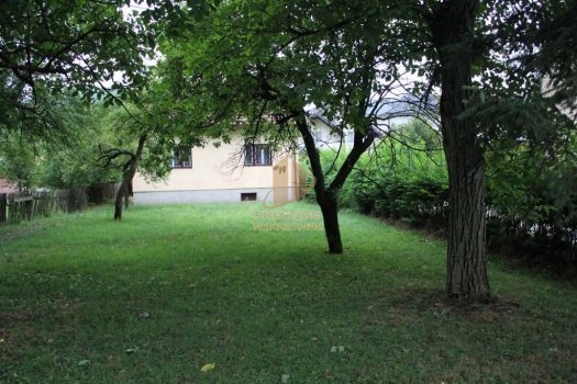 KUĆA SA DVORIŠTEM U PODLUGOVIMA/ILIJAŠ 95 m2