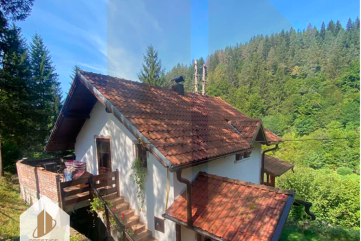 Vikendica 180m2 – Zemljište 730 m2/Donji Čevljanovići