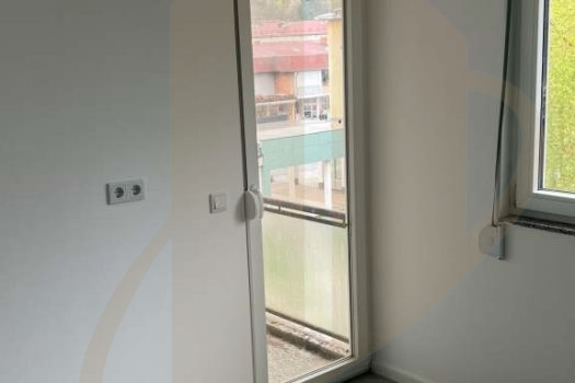 STAN 53.50m2 – ILIJAŠ – CENTAR – POTPUNO ADAPTIRAN