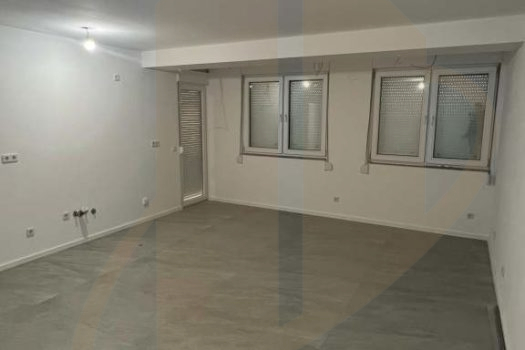 STAN 53.50m2 – ILIJAŠ – CENTAR – POTPUNO ADAPTIRAN